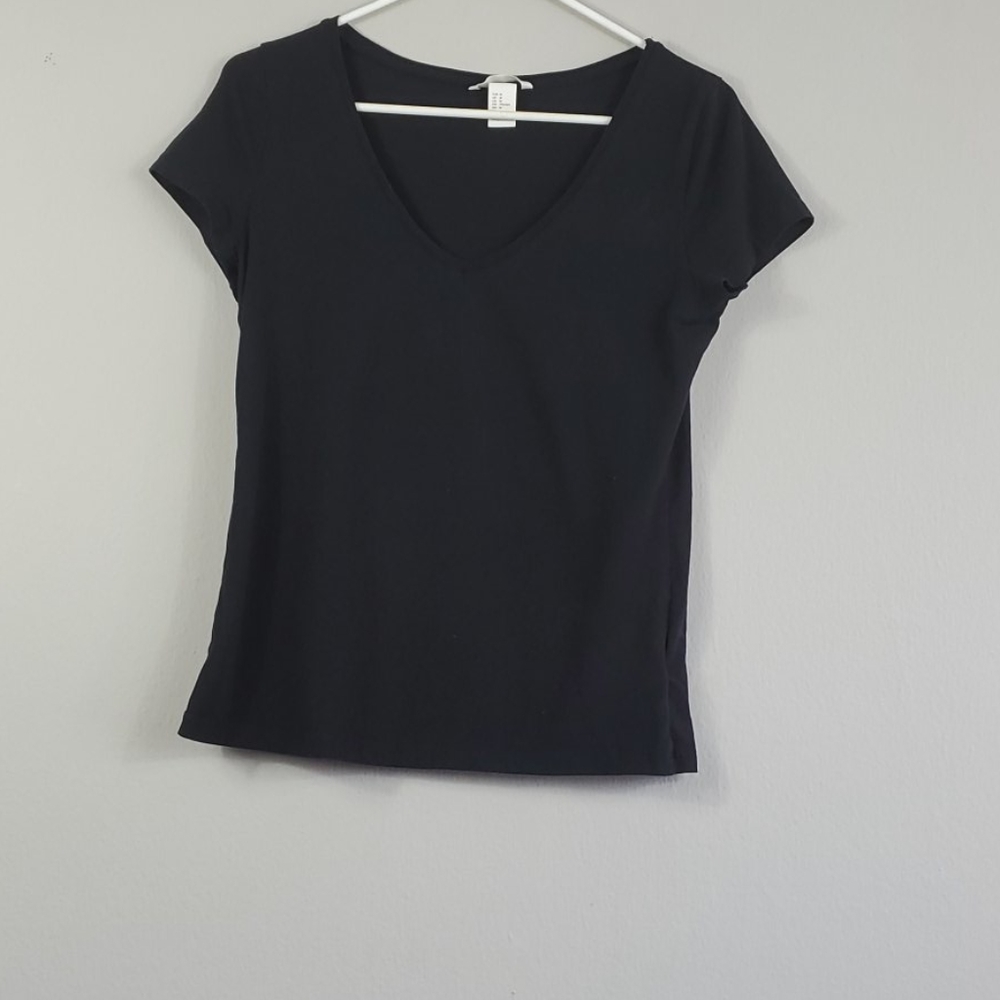 Black Vneck Tshirt By Basic Size M